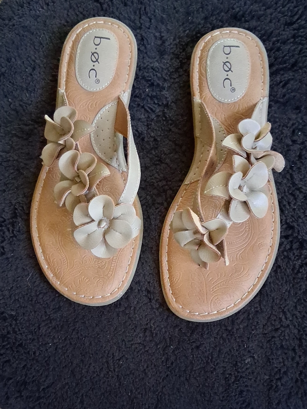 b.o.c. Women's Tan Floral Flat  Thong Sandals